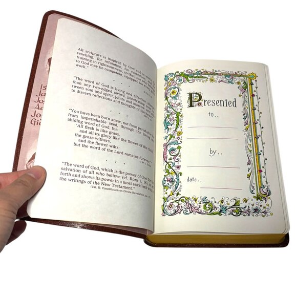 Vintage 1992 Saint Joseph Edition of the New American Bible Brown Soft Cover - Picture 5 of 14